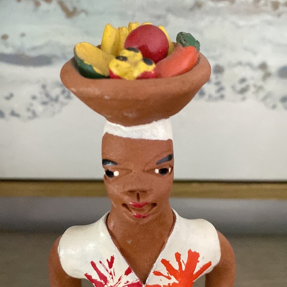 Jamaican lady statue, handpainted, terra-cotta - Picture 2 of 7